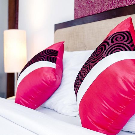 Romance Hotel Bangna Бангкок Екстер'єр фото