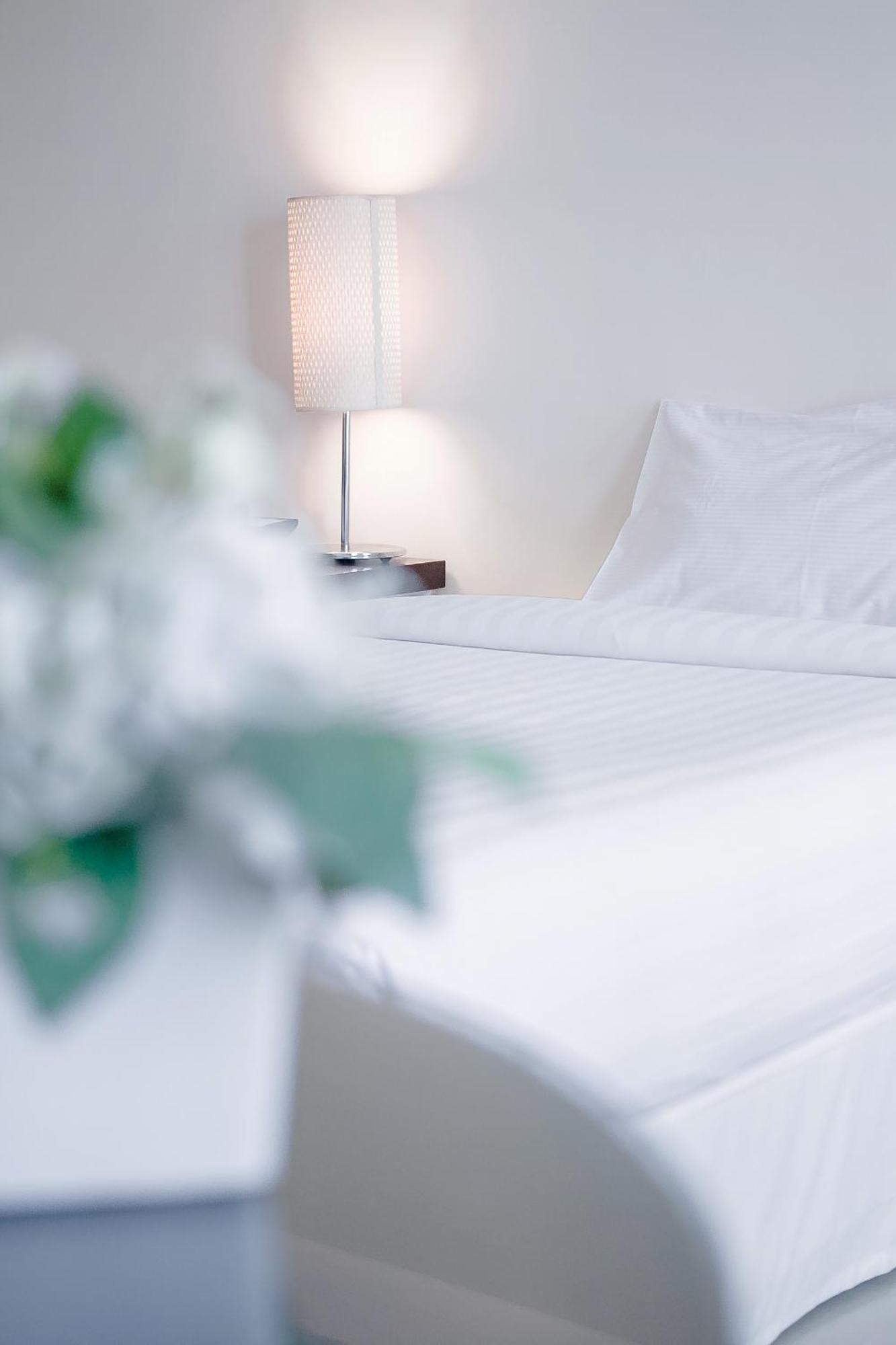 Romance Hotel Bangna Бангкок Екстер'єр фото