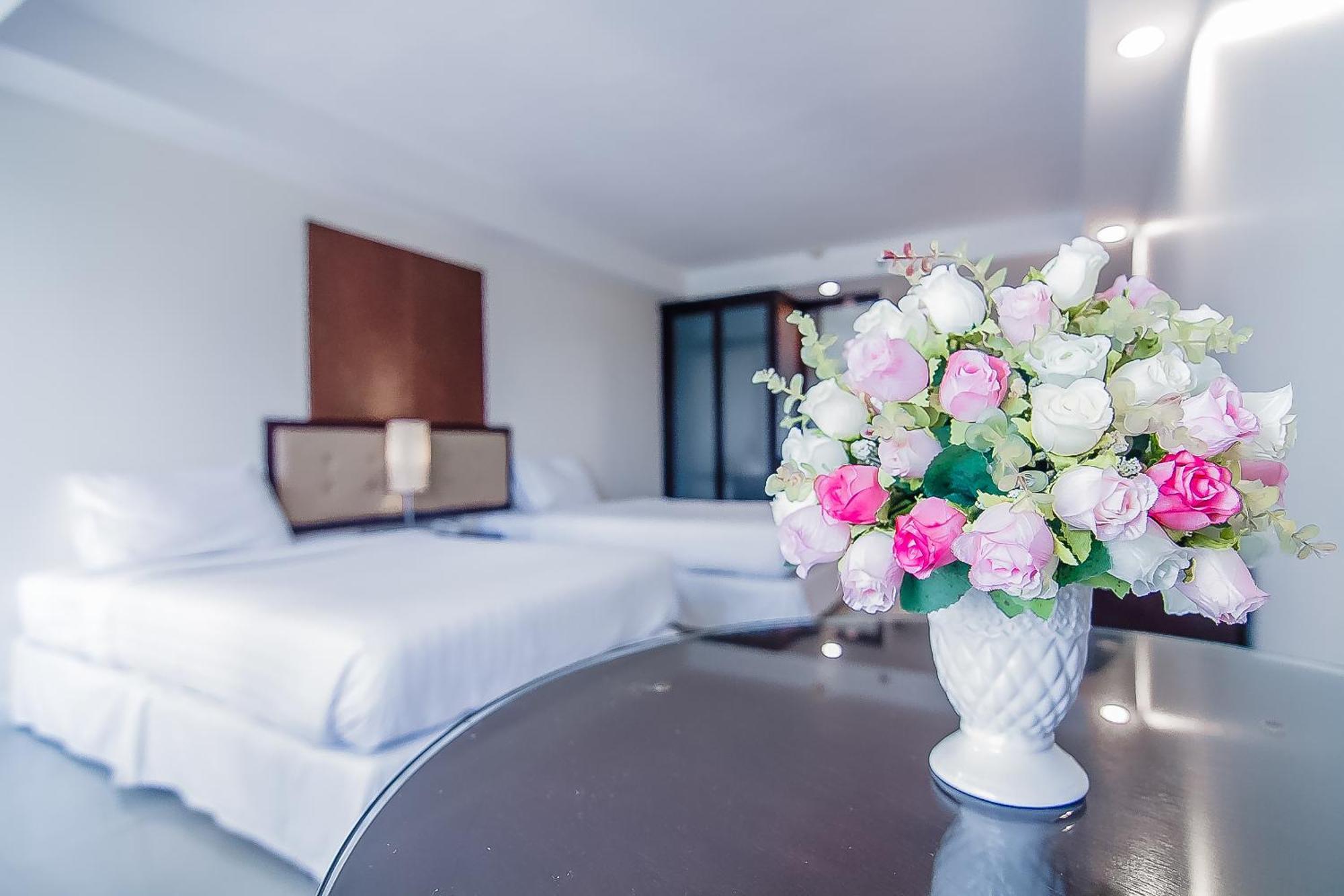 Romance Hotel Bangna Бангкок Екстер'єр фото