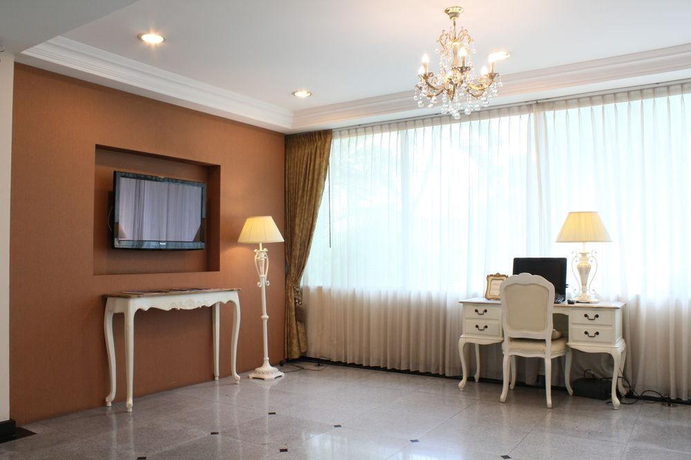 Romance Hotel Bangna Бангкок Екстер'єр фото